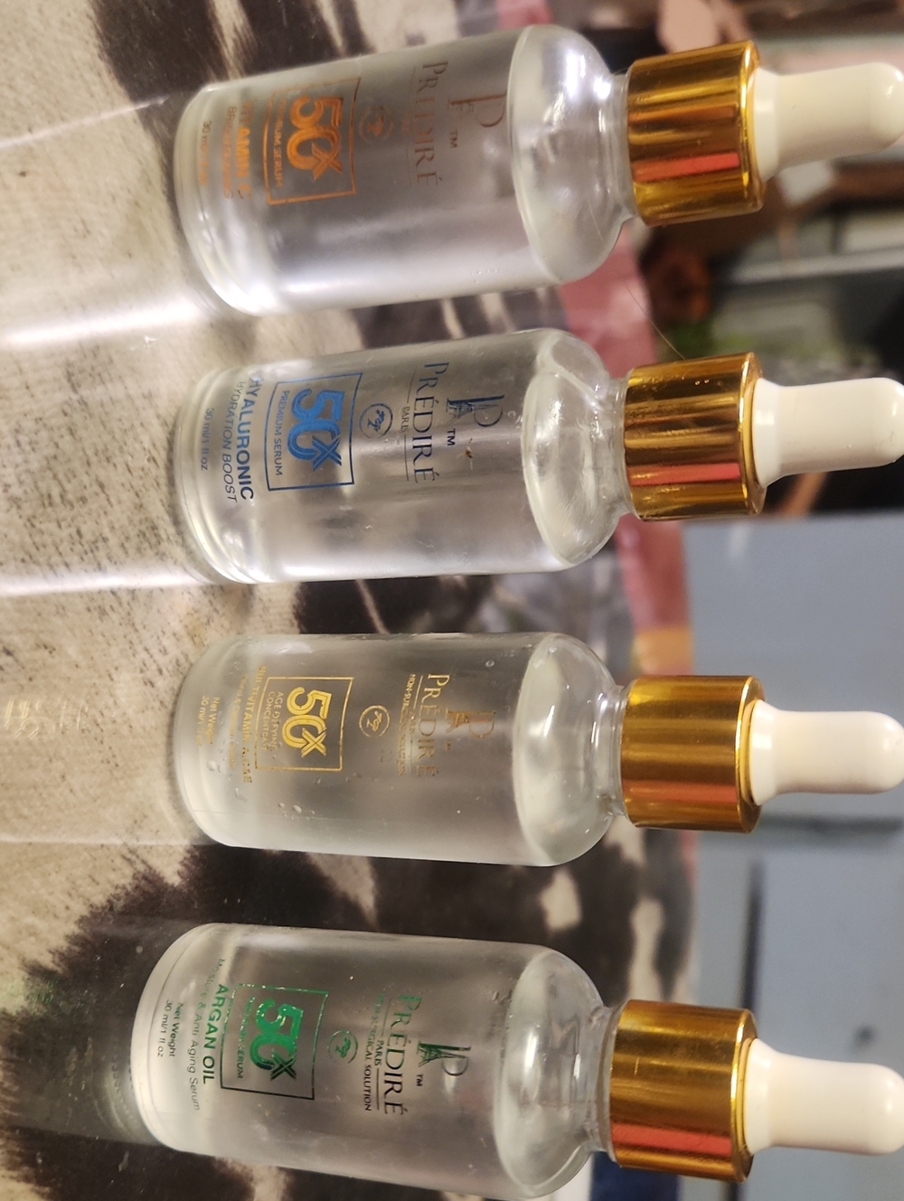 Prédire 5X Hydrating Face Serum with Gold Dropper - Clear